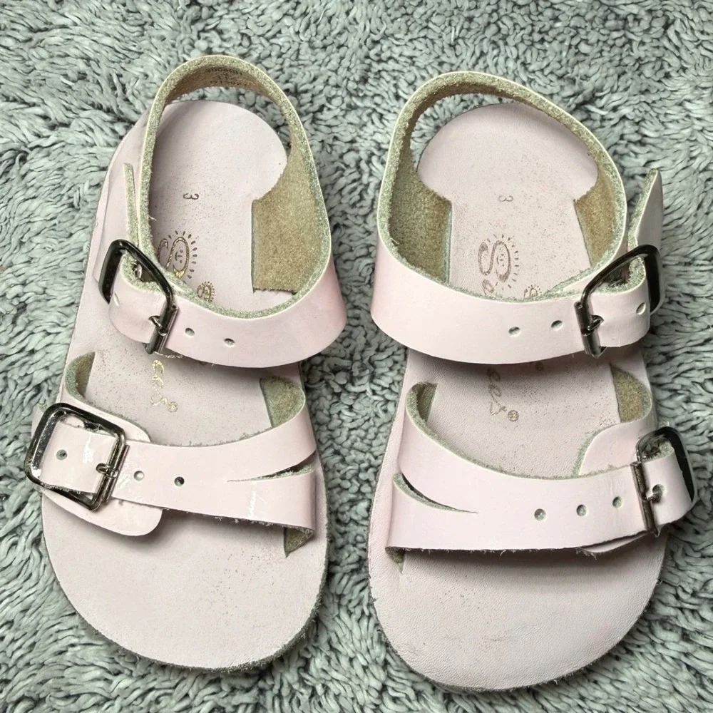 Sun-San Sea Wees Saltwater Sandals Shiny Pink Patent Leather Baby Toddler Size 3